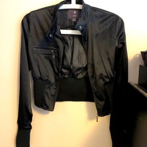 Cropped black jacket